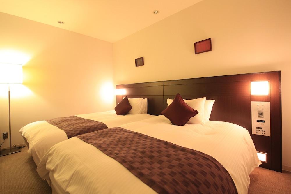 Quintessa Hotel Сасебо Экстерьер фото