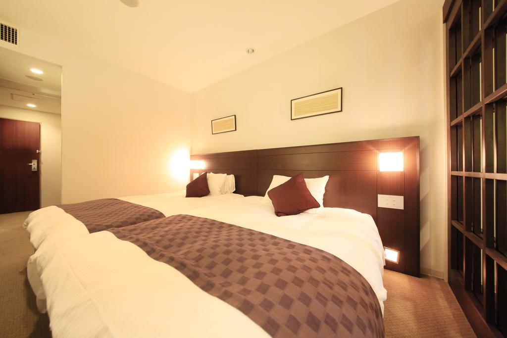 Quintessa Hotel Сасебо Экстерьер фото